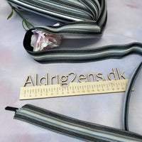 
              Linning elastik med snor i, 3cm - FLERE FARVER
            