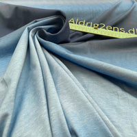 
              Bomulds jersey printet ombre design, farveskift i BLÅ toner
            